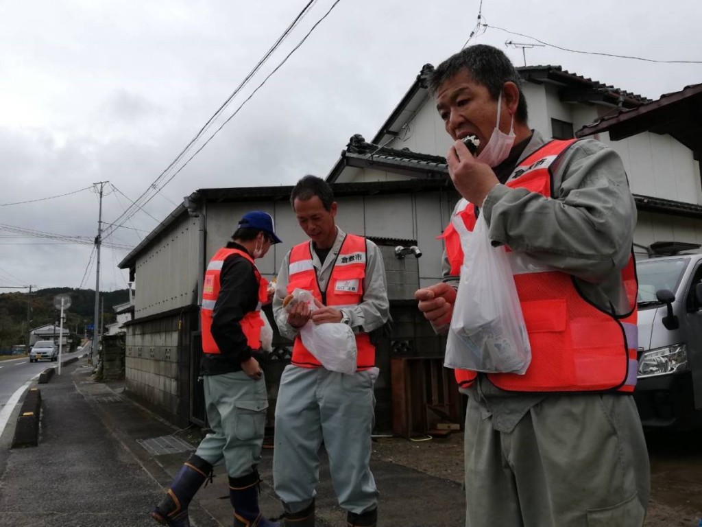 698c2d73f6e905704bf593eb0ece